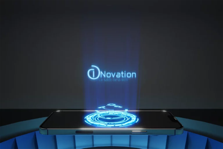 Logo lumineux “iNovation” projeté en hologramme dans un environnement sombre et futuriste